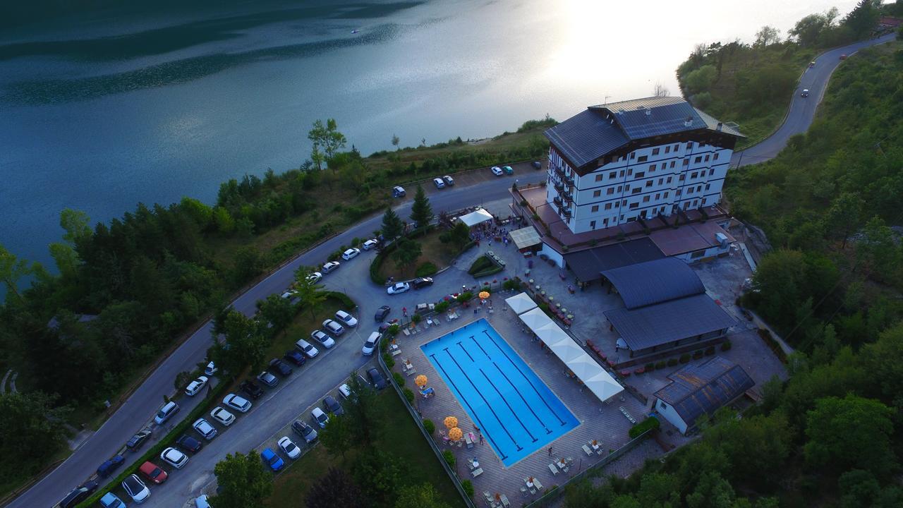 Park Hotel Scanno Exterior photo